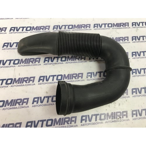 Патрубок воздушного фильтра Volkswagen Touran I 2003-2015 1K0129618M